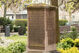 14 - Gedenkstein auf dem Friedhof
